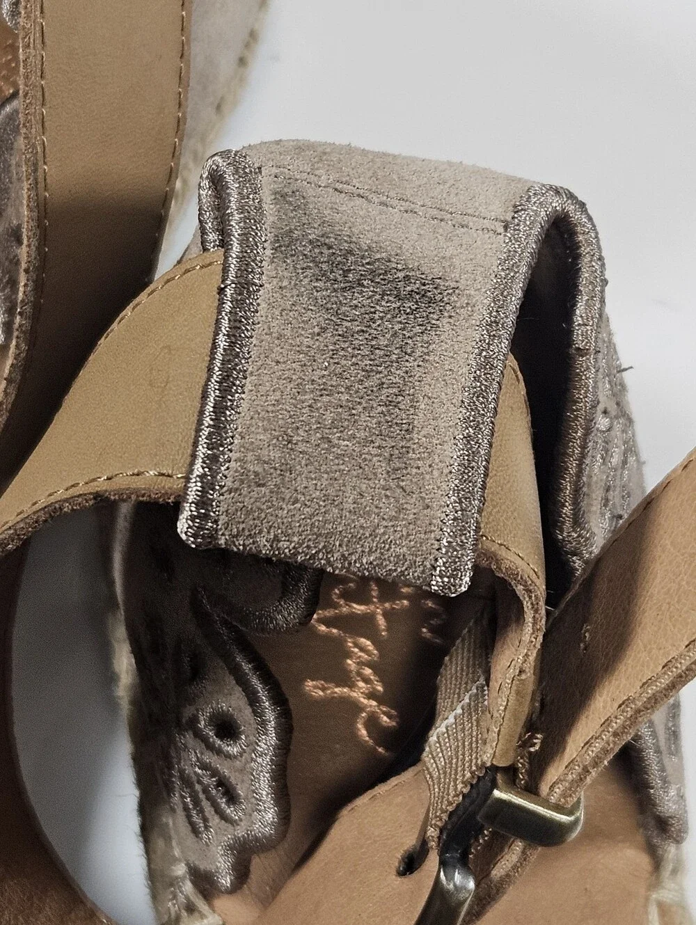 Crown Vintage Women’s Taupe Suede Espadrille Ankle-Strap Flats Size 9